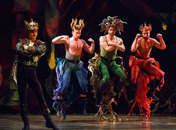 As Meduse with Lawrence Wiliford, Curtis Sullivan and Aaron Ferguson - Persée (2014) Photo Bruce Zinger